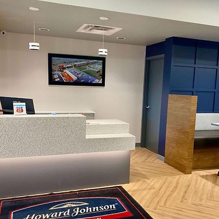 Howard Johnson By Wyndham Winnipeg West Dış mekan fotoğraf
