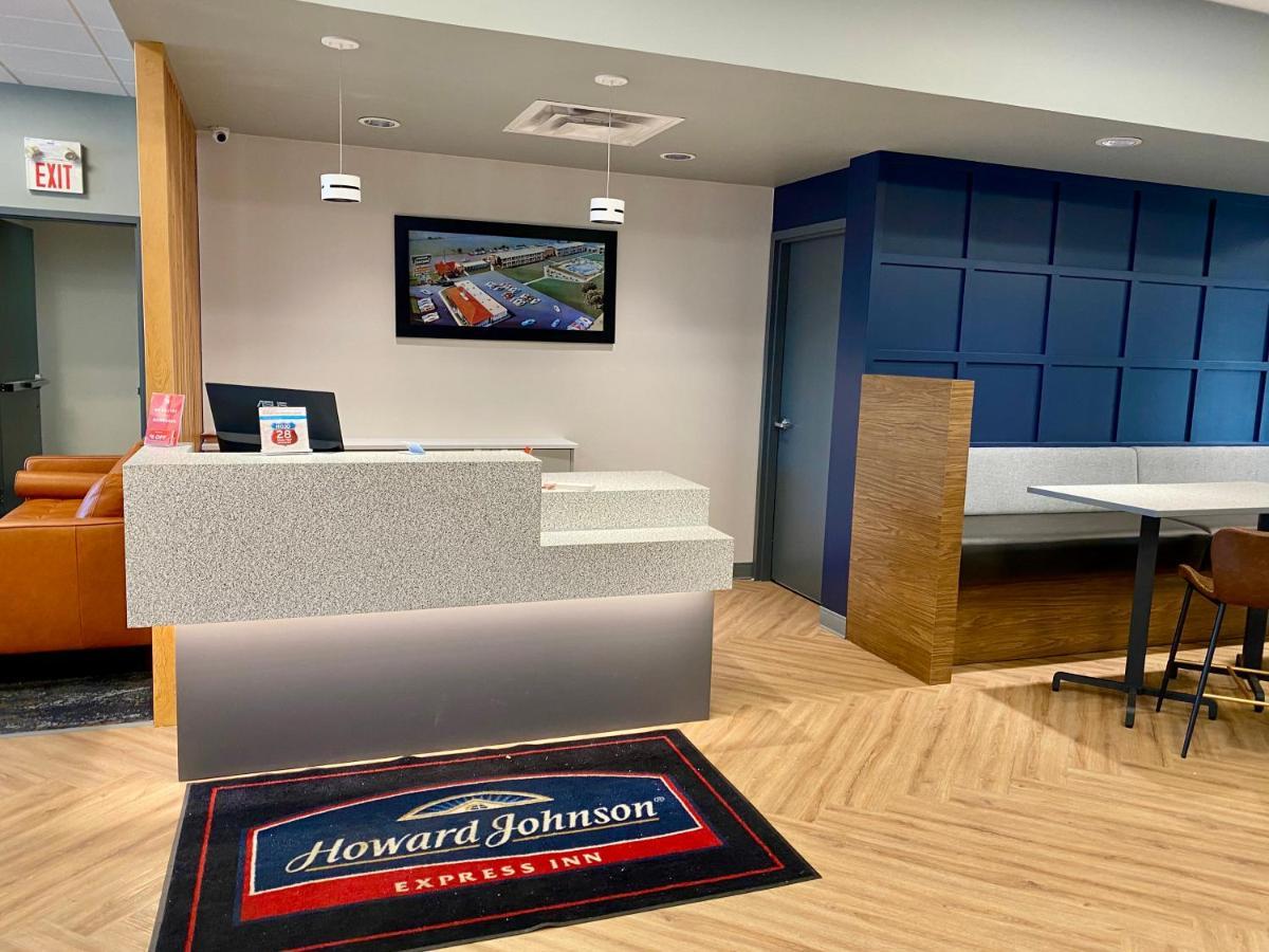 Howard Johnson By Wyndham Winnipeg West Dış mekan fotoğraf